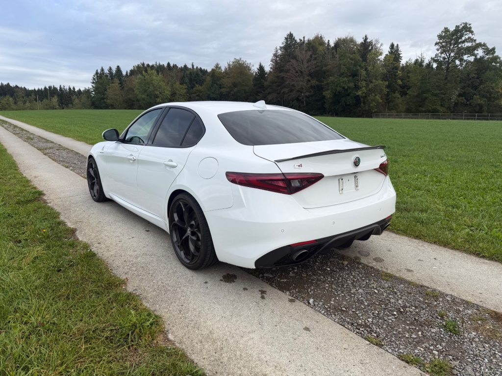 ALFA ROMEO GIULIA 2.0 Q4 Veloce, Essence, Occasion / Utilisé, Automatique - 4