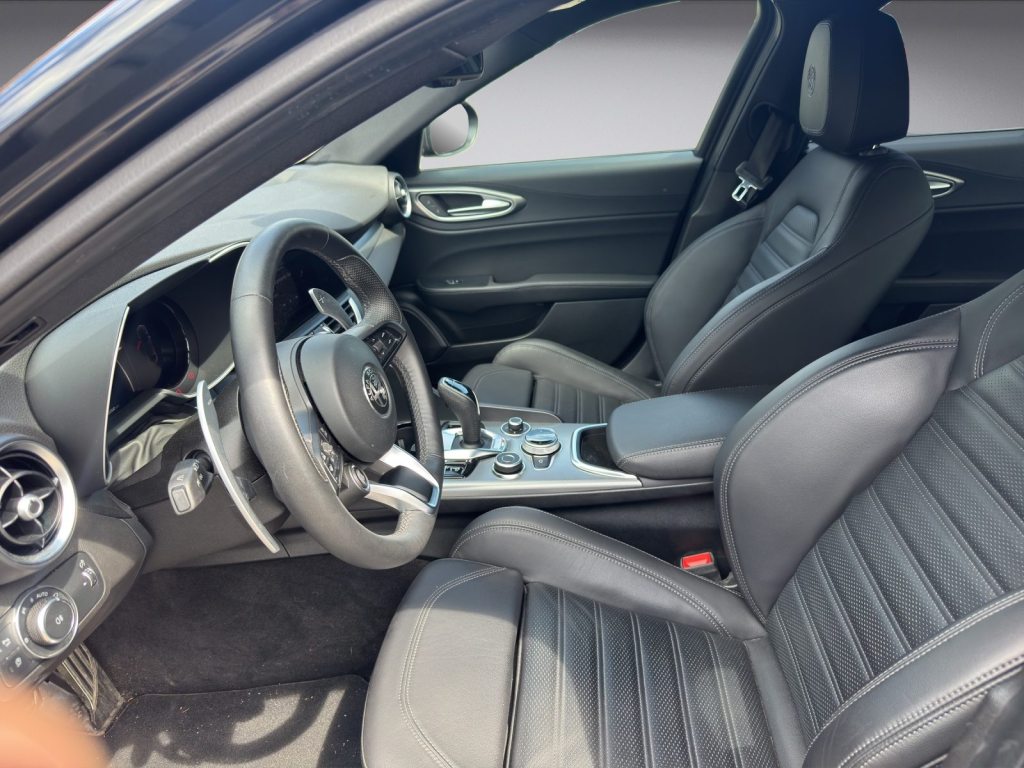 ALFA ROMEO GIULIA 2.0 Q4 Veloce, Essence, Occasion / Utilisé, Automatique - 6