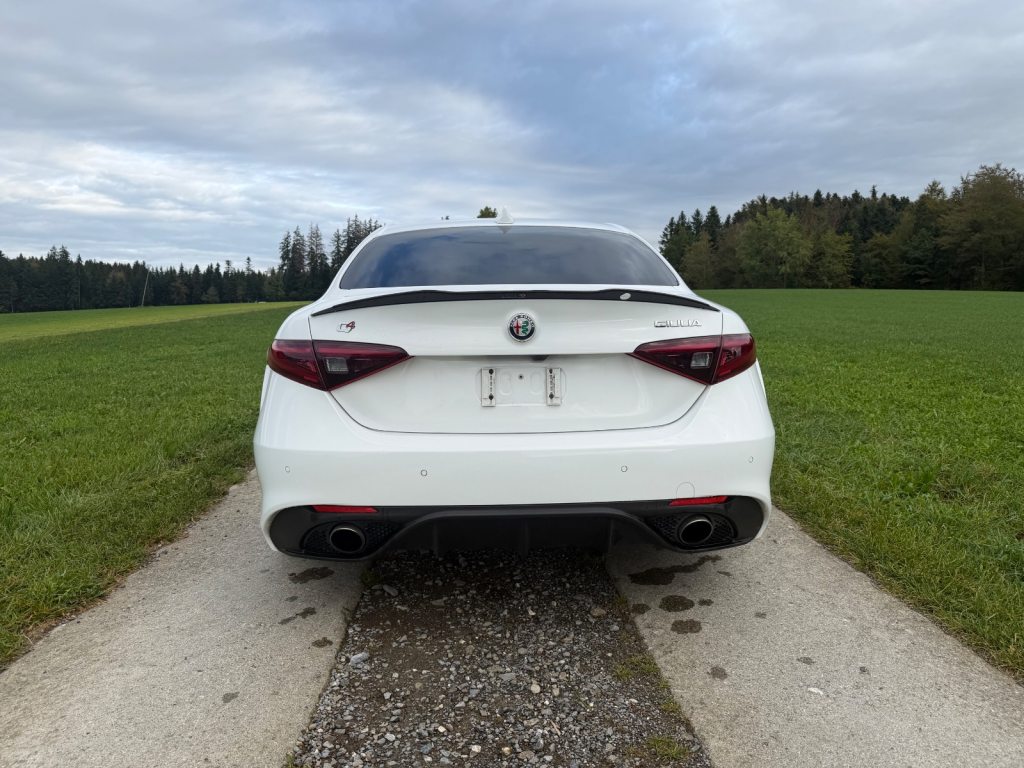 ALFA ROMEO GIULIA 2.0 Q4 Veloce, Essence, Occasion / Utilisé, Automatique - 5