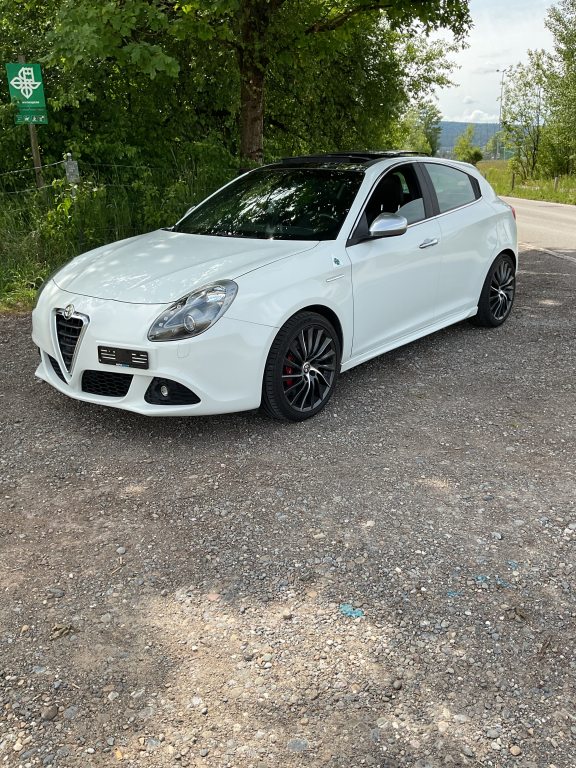 ALFA ROMEO GIULIETTA 1750 TBi Quadrifoglio Verde, Essence, Occasion / Utilisé, Manuelle - 3