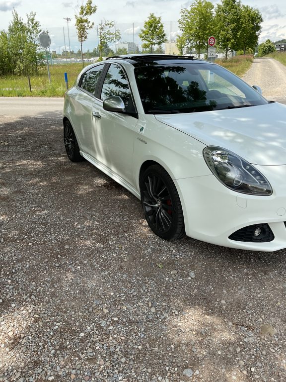 ALFA ROMEO GIULIETTA 1750 TBi Quadrifoglio Verde, Essence, Occasion / Utilisé, Manuelle - 2