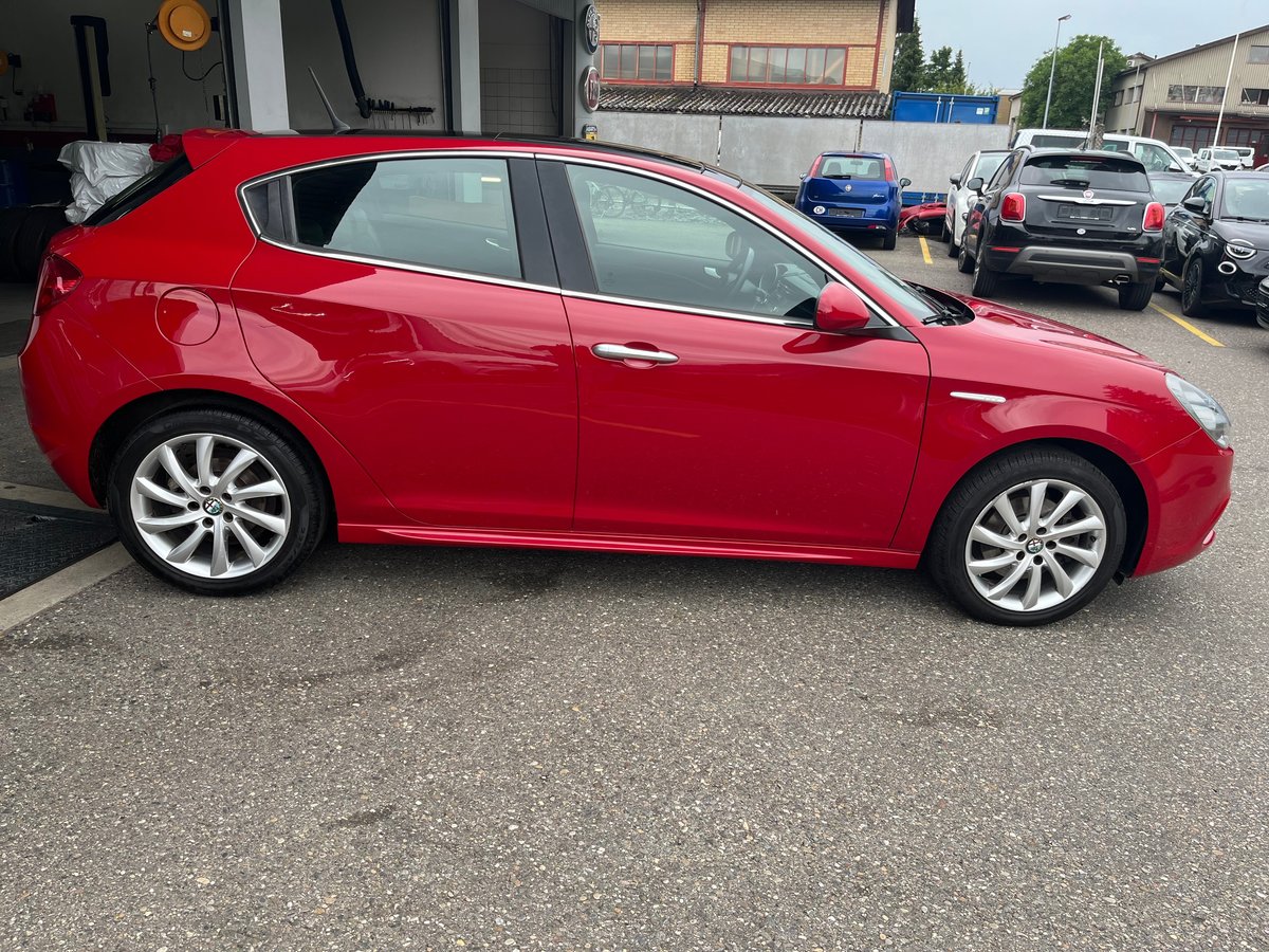 ALFA ROMEO Giulietta 1.4 MultiAir Distinctive, Petrol, Second hand / Used, Manual - 6