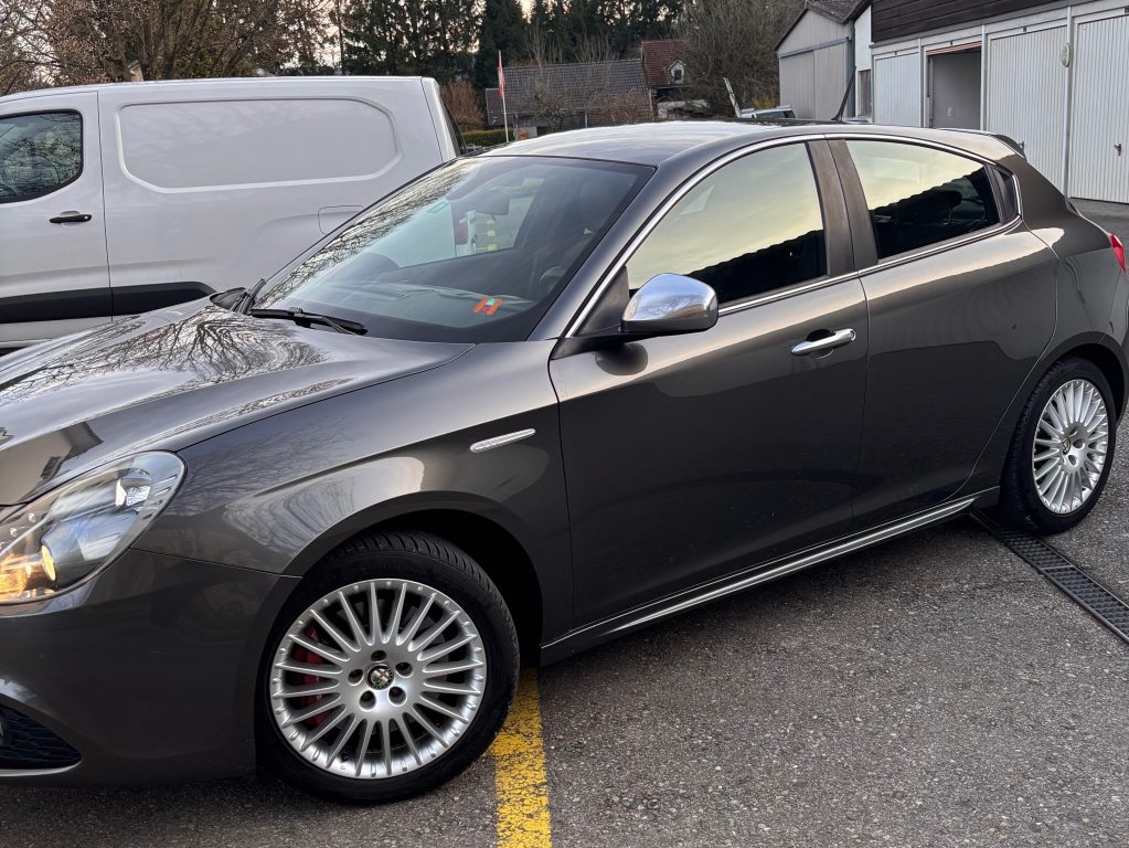 ALFA ROMEO GIULIETTA 1.4 TB MA 170 Distinctive, Benzin, Occasion / Gebraucht, Handschaltung - 2