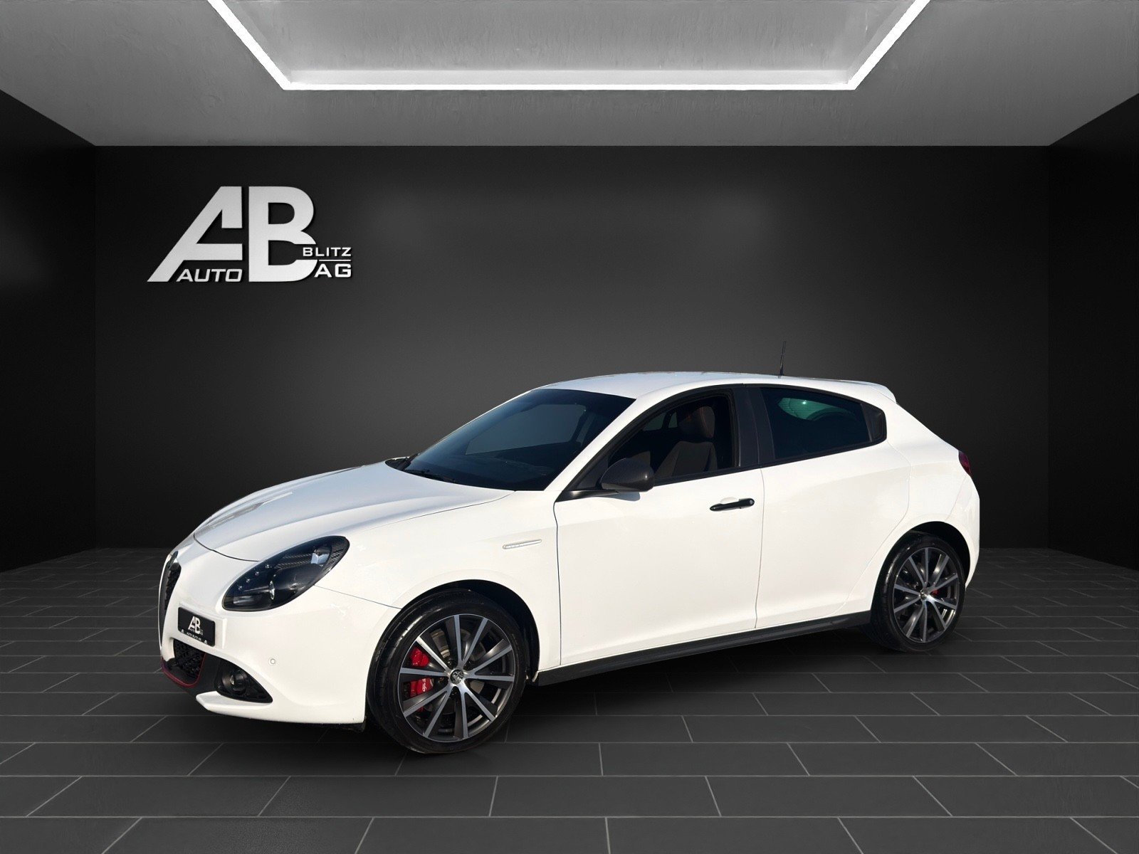 ALFA ROMEO Giulietta 2.0 JTDM Veloce TCT Carbon Edition mit, Diesel, Occasion / Utilisé, Automatique - 2