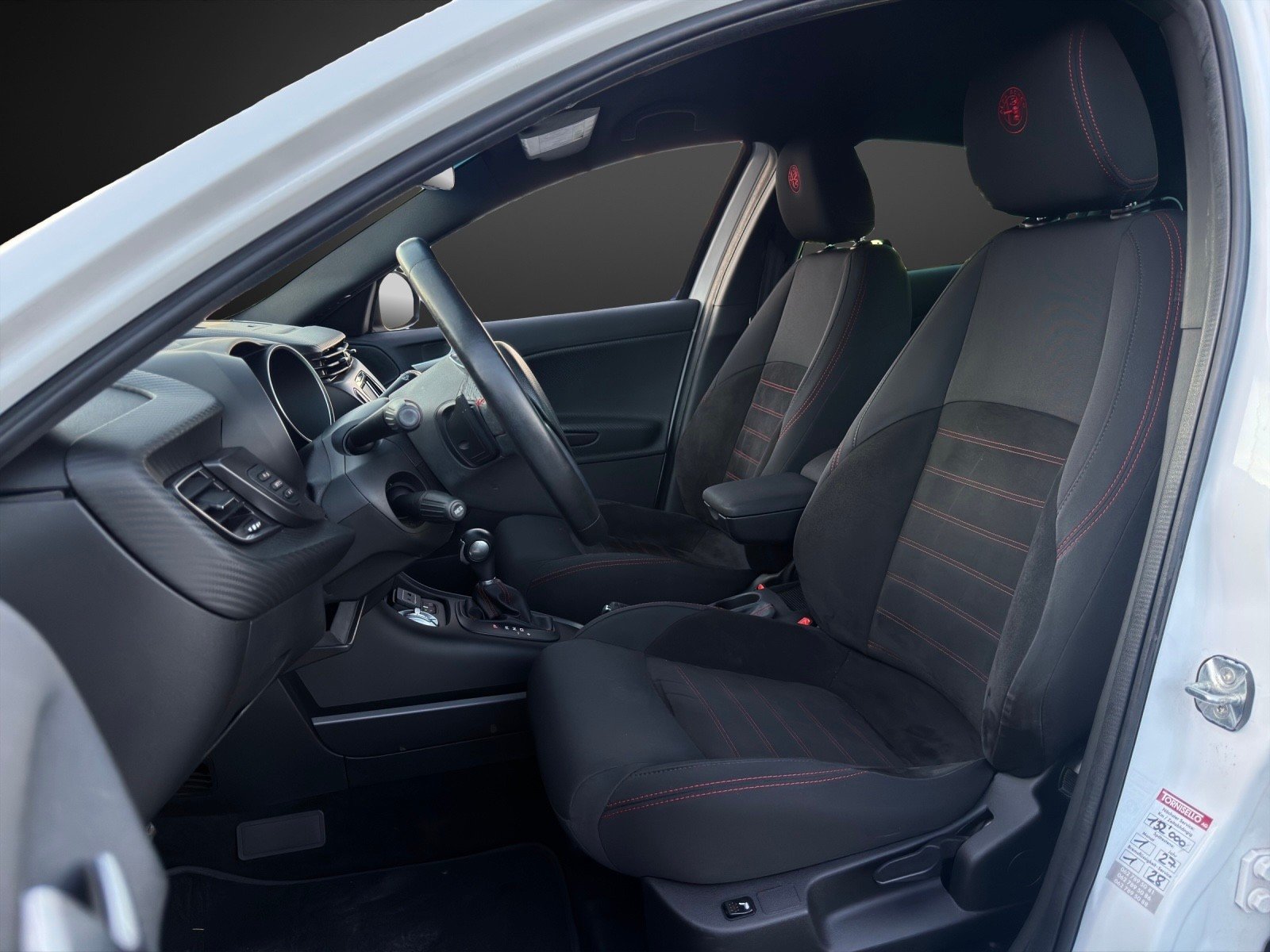 ALFA ROMEO Giulietta 2.0 JTDM Veloce TCT Carbon Edition mit, Diesel, Occasion / Utilisé, Automatique - 7