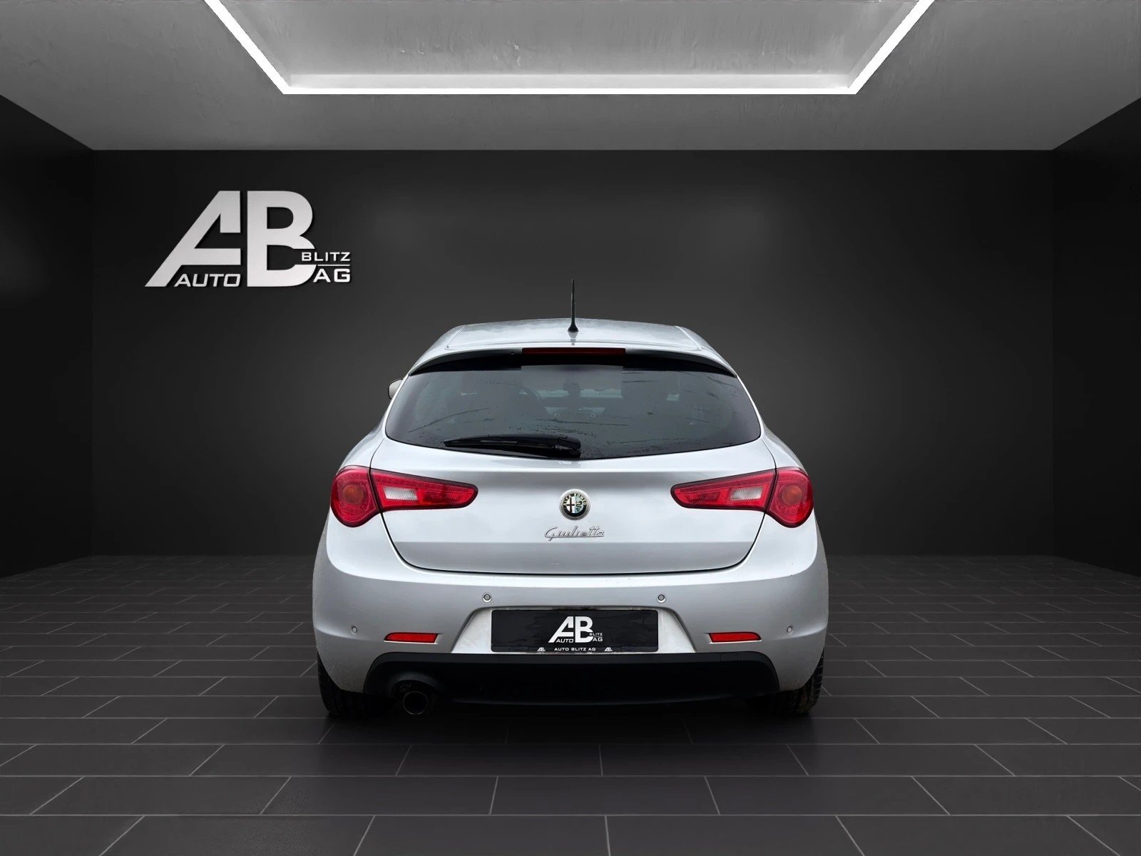 ALFA ROMEO Giulietta 1.6 JTDM Distinctive, Diesel, Occasioni / Usate, Manuale - 4