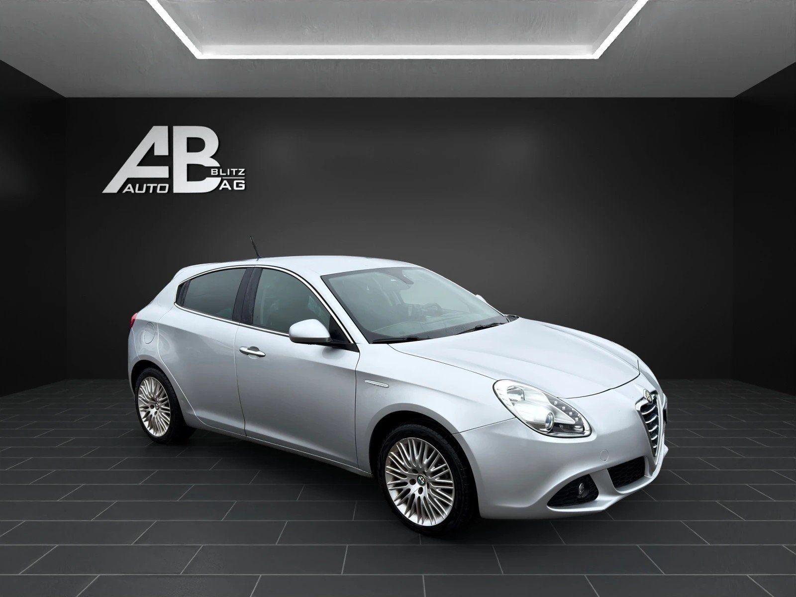 ALFA ROMEO Giulietta 1.6 JTDM Distinctive, Diesel, Occasioni / Usate, Manuale - 6