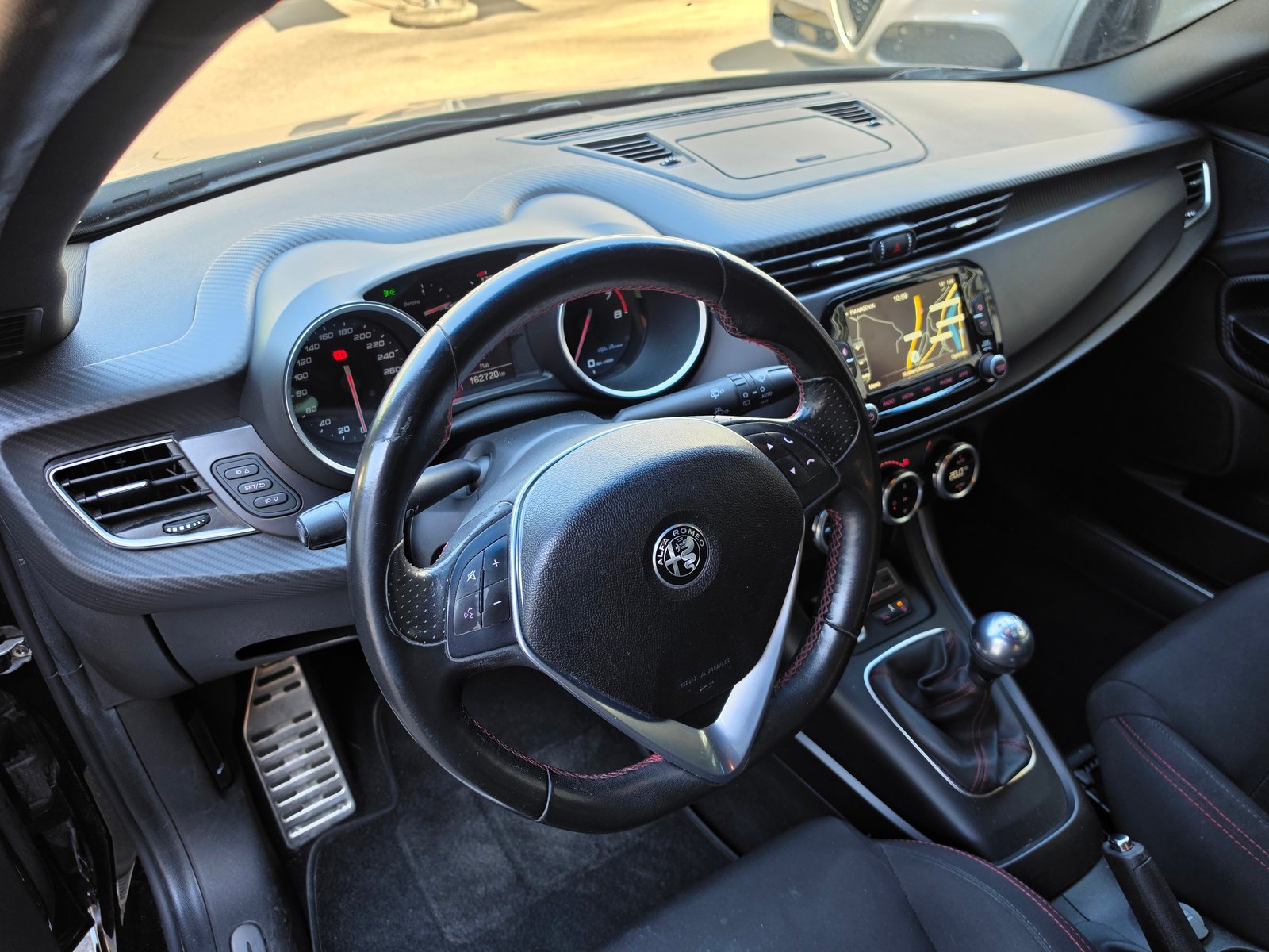 ALFA ROMEO Giulietta 1.4 T MultiAir Super, Benzin, Occasion / Gebraucht, Handschaltung - 6