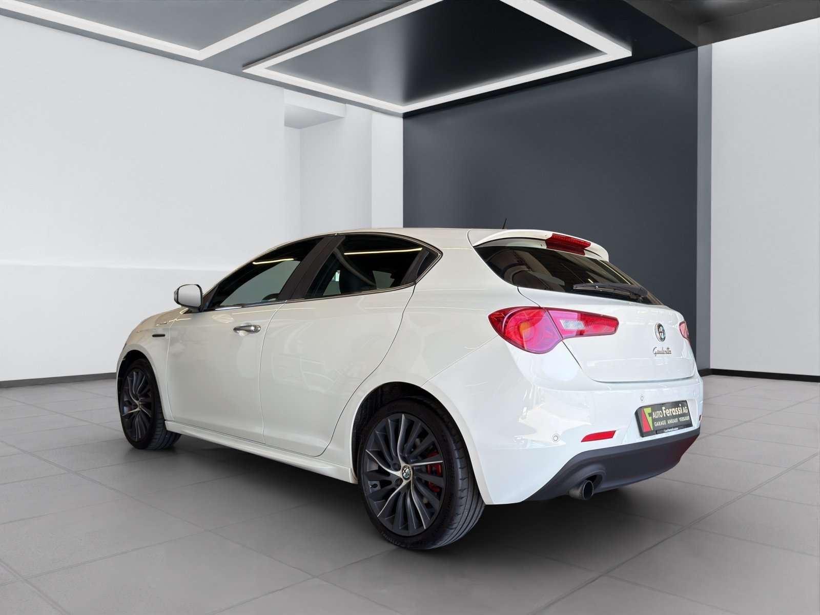 ALFA ROMEO Giulietta 1.4 MultiAir Distinctive, Benzin, Occasion / Gebraucht, Handschaltung - 4