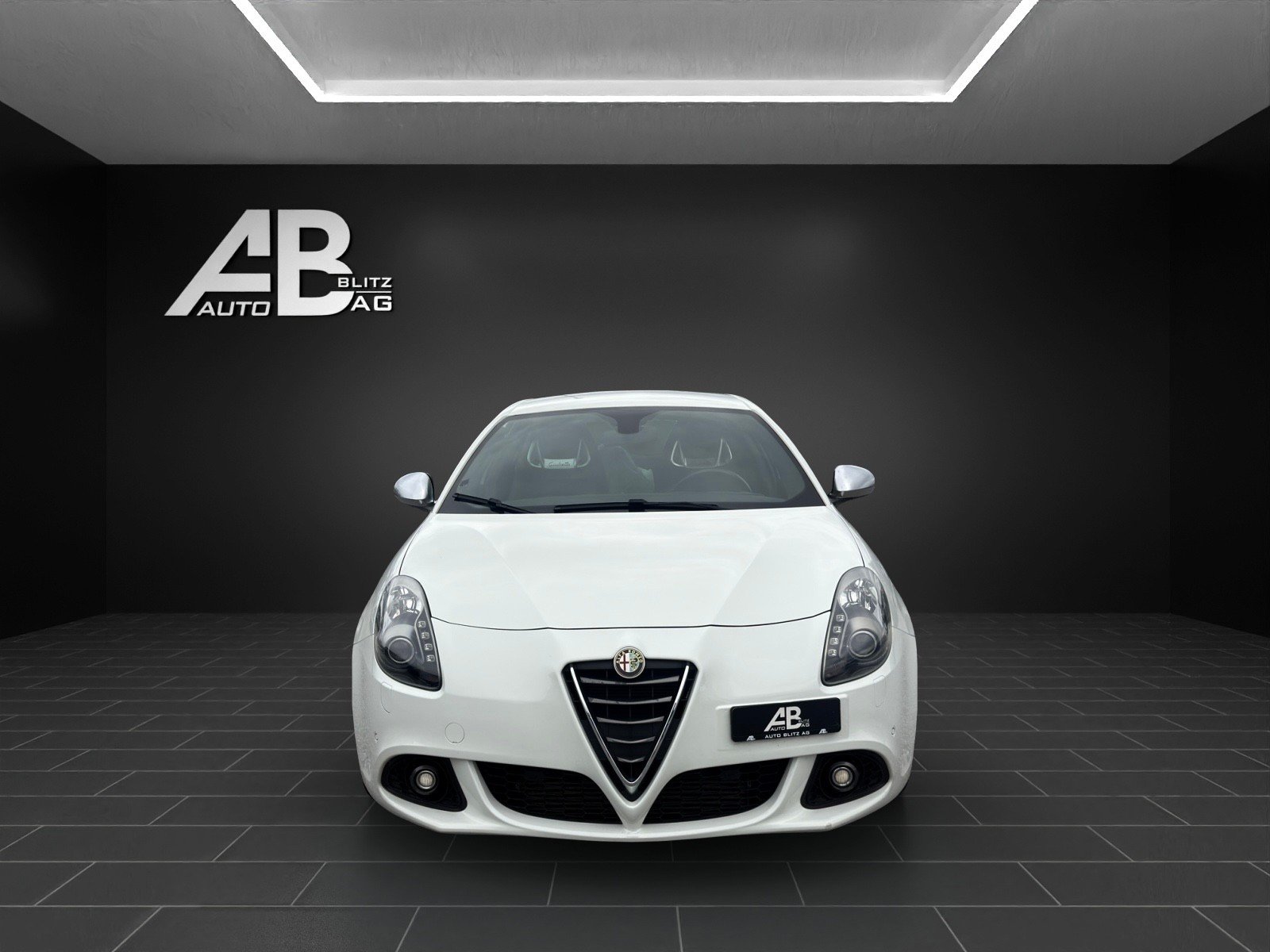 ALFA ROMEO Giulietta 1750 TBi Quadrifoglio Verde TCT mit 241