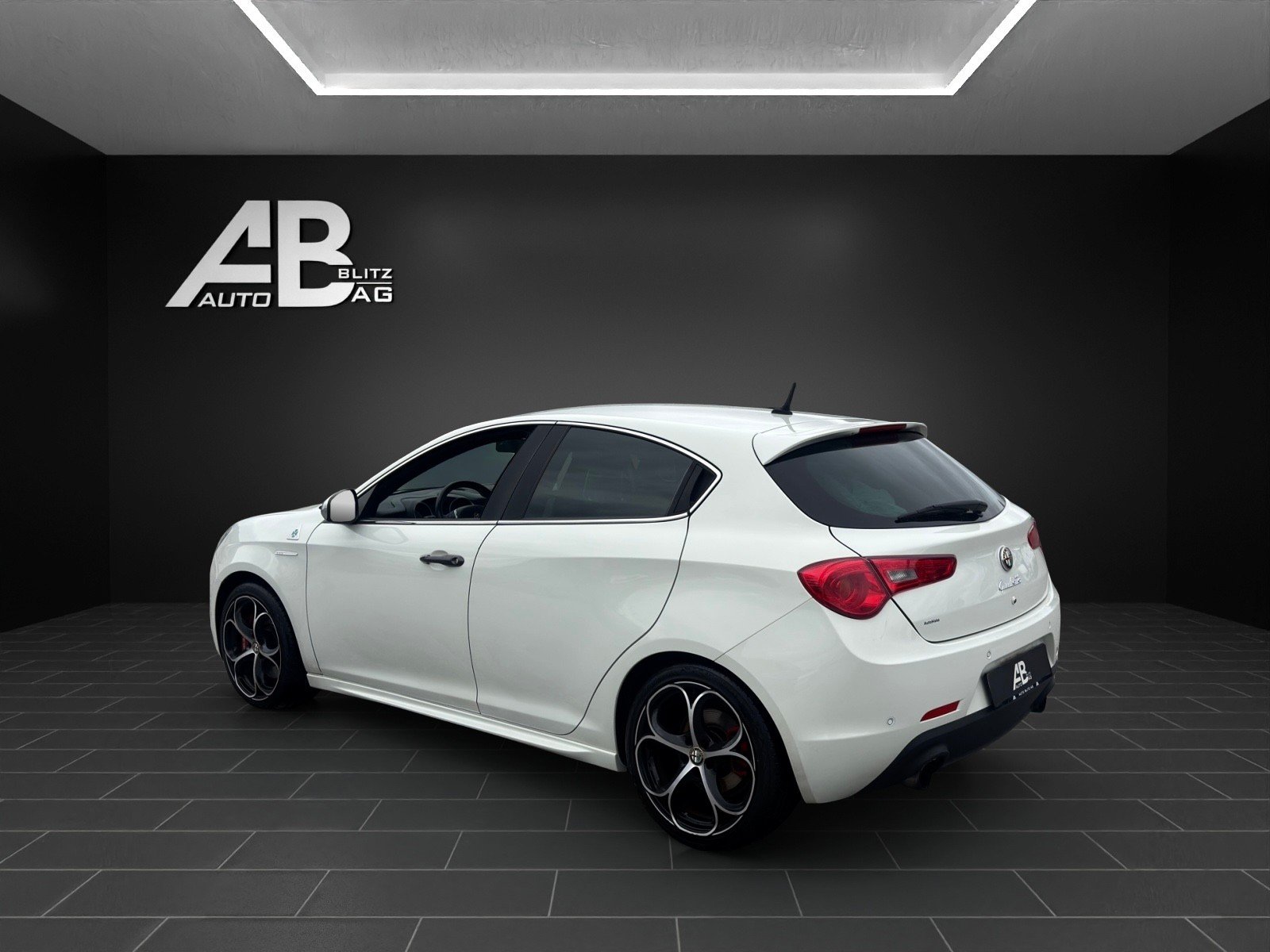 ALFA ROMEO Giulietta 1750 TBi Quadrifoglio Verde TCT mit 241, Benzin, Occasion / Gebraucht, Automatik - 3