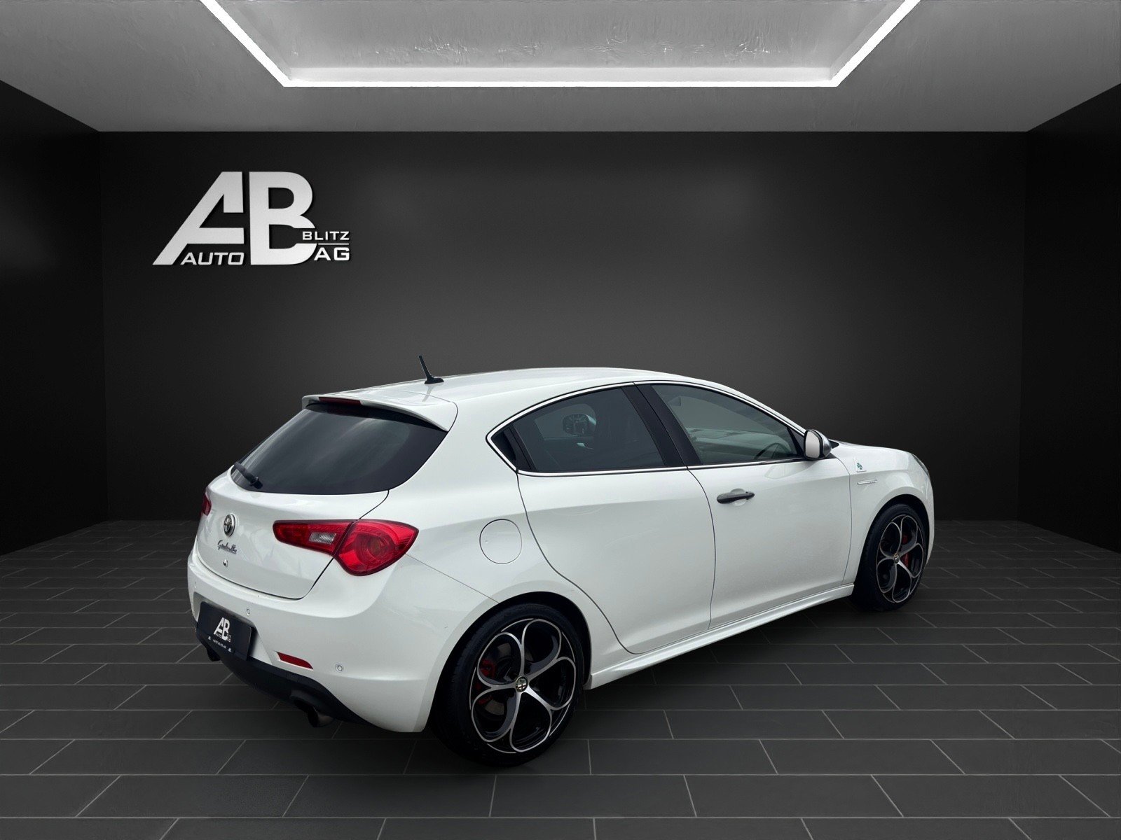 ALFA ROMEO Giulietta 1750 TBi Quadrifoglio Verde TCT mit 241, Benzin, Occasion / Gebraucht, Automatik - 5