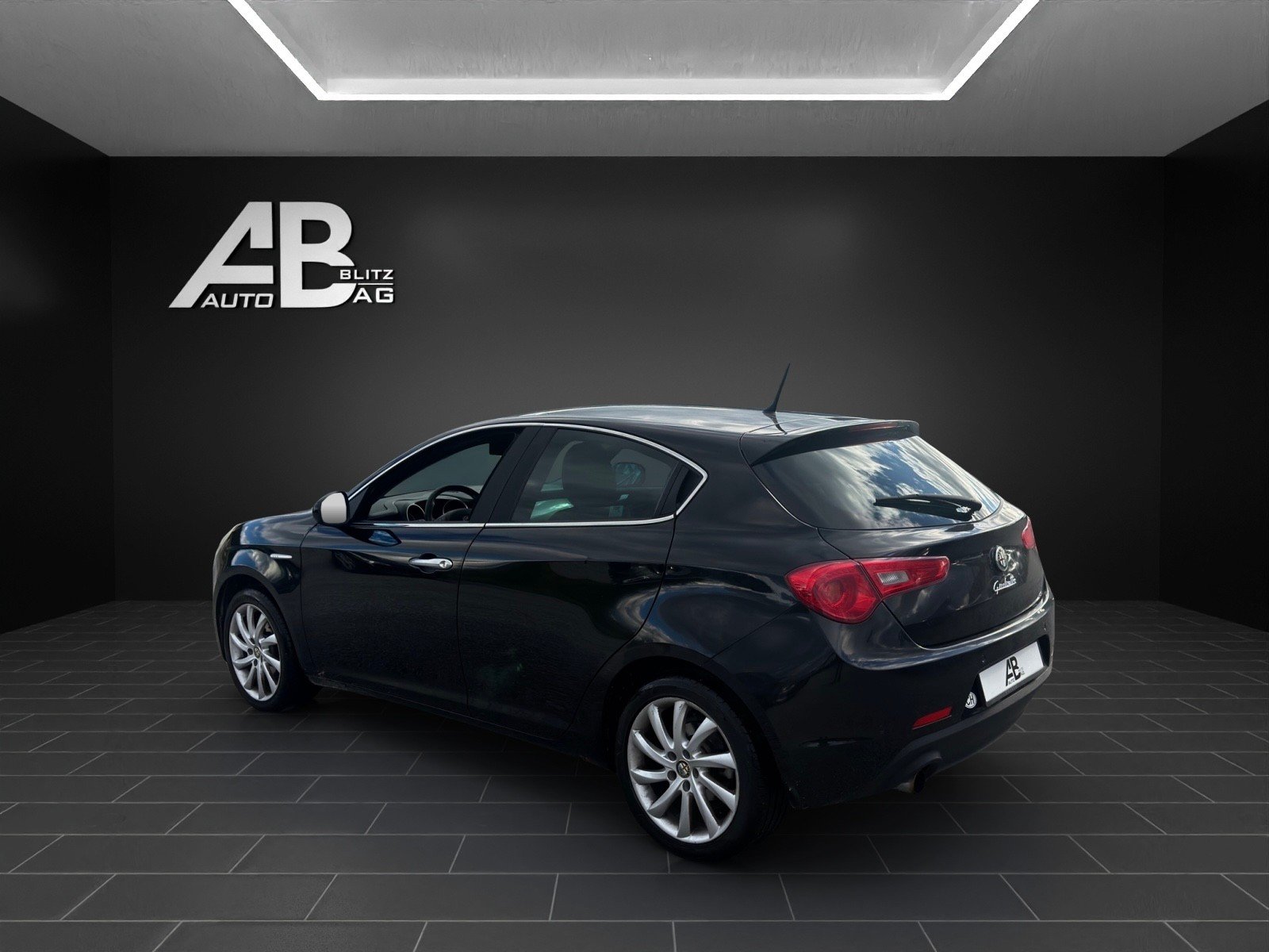 ALFA ROMEO Giulietta 1.4 T Distinctive, Essence, Occasion / Utilisé, Manuelle - 3