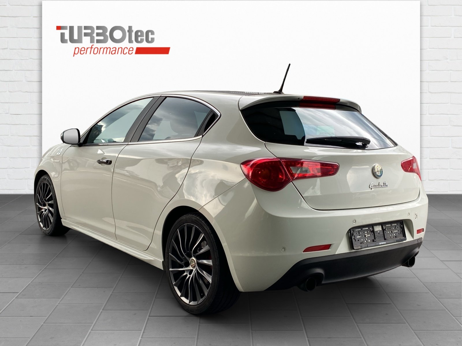 ALFA ROMEO Giulietta 1750 TBi Quadrifoglio Verde, Petrol, Second hand / Used, Automatic - 3