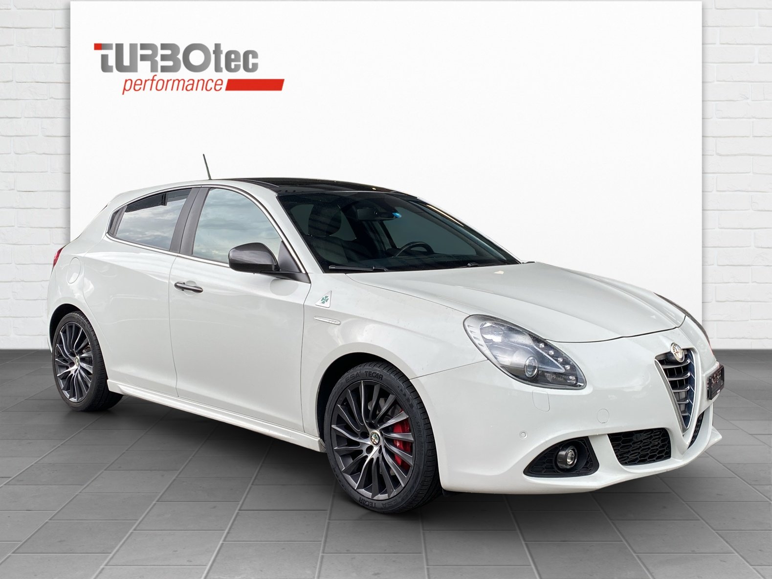 ALFA ROMEO Giulietta 1750 TBi Quadrifoglio Verde, Petrol, Second hand / Used, Automatic - 4