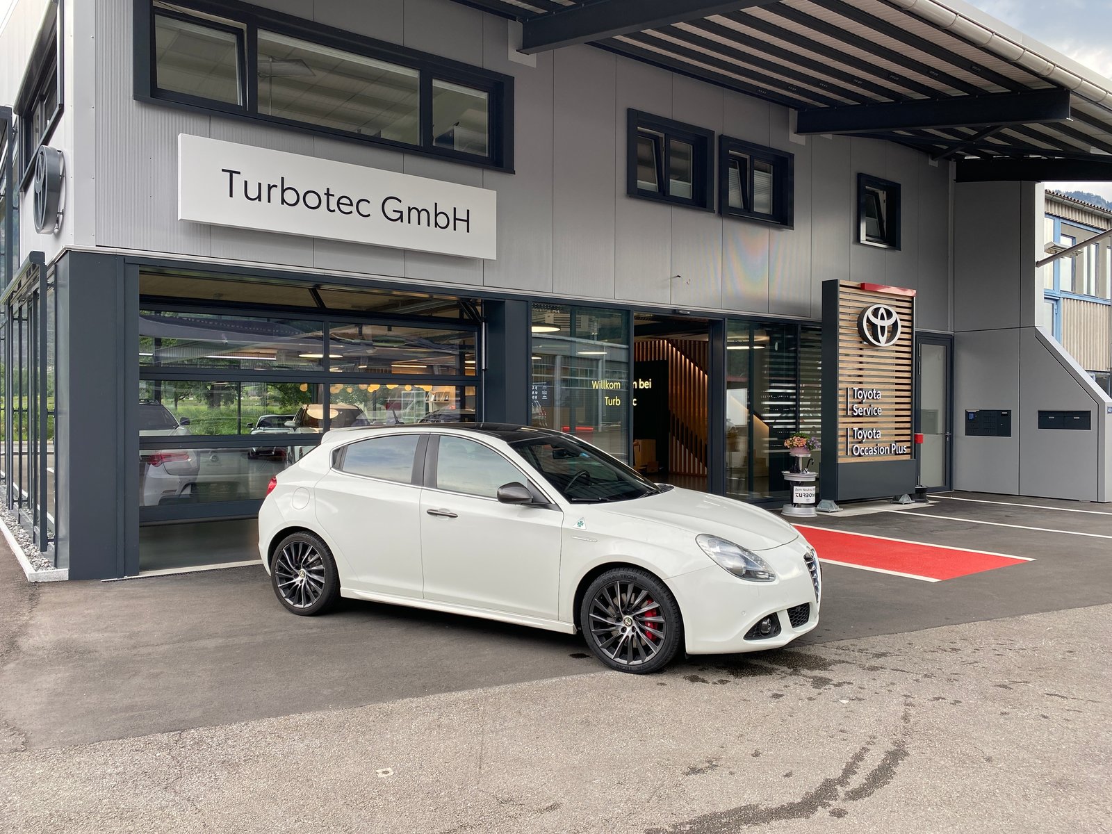 ALFA ROMEO Giulietta 1750 TBi Quadrifoglio Verde, Petrol, Second hand / Used, Automatic - 5