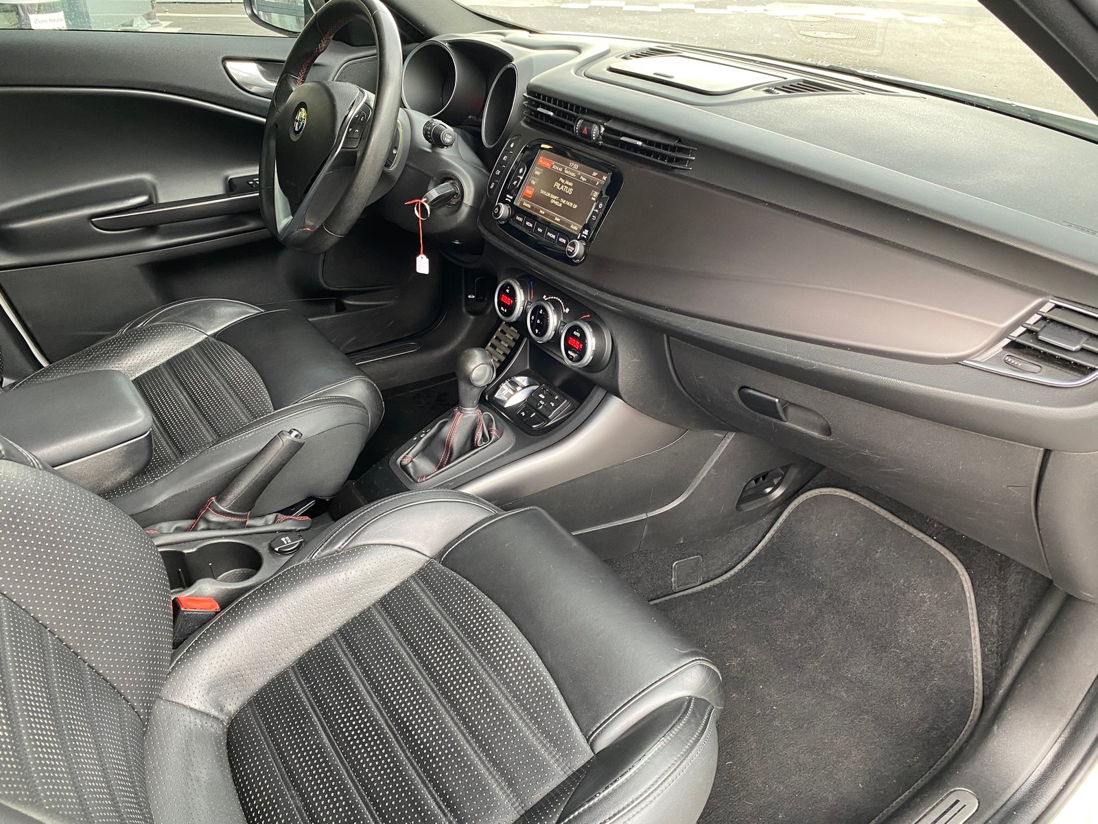 ALFA ROMEO Giulietta 1750 TBi Quadrifoglio Verde, Petrol, Second hand / Used, Automatic - 7