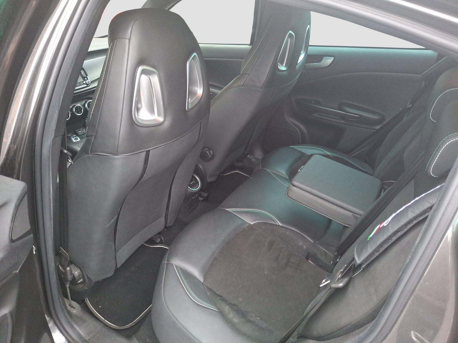 ALFA ROMEO Giulietta 1750 TBi Quadrifoglio Verde TCT, Petrol, Second hand / Used, Automatic - 6