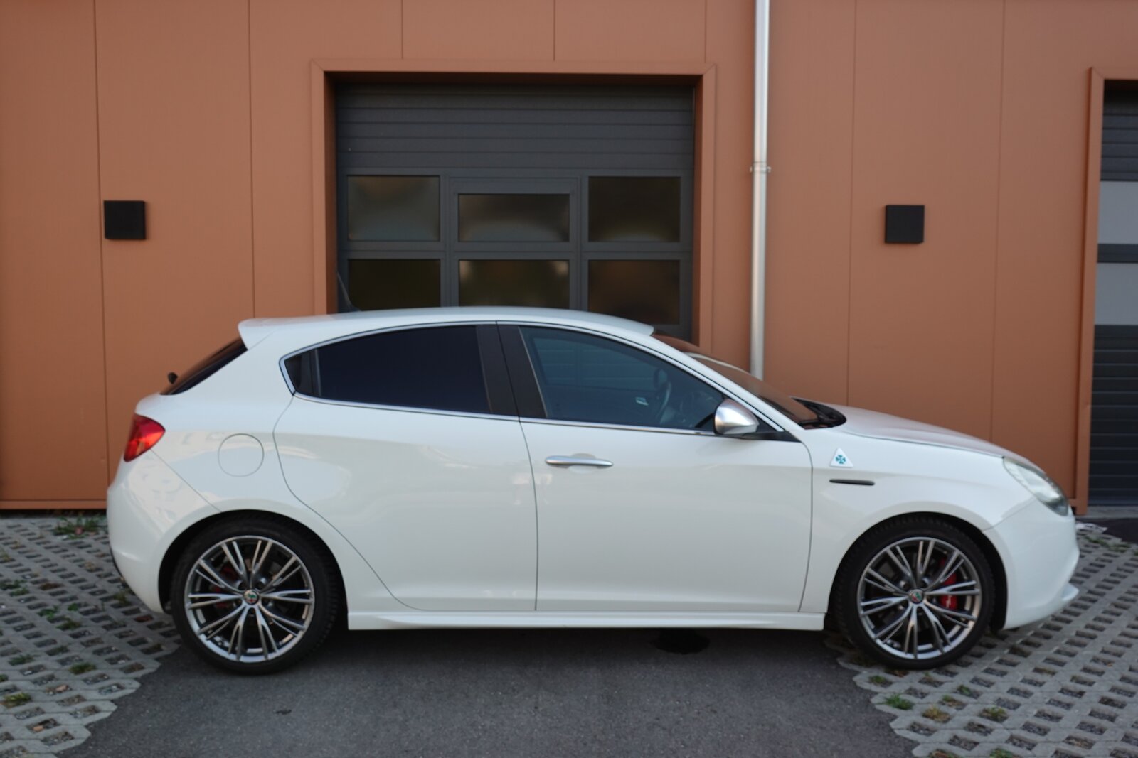 ALFA ROMEO Giulietta 1750 TBi Quadrifoglio Verde, Essence, Occasion / Utilisé, Manuelle - 5
