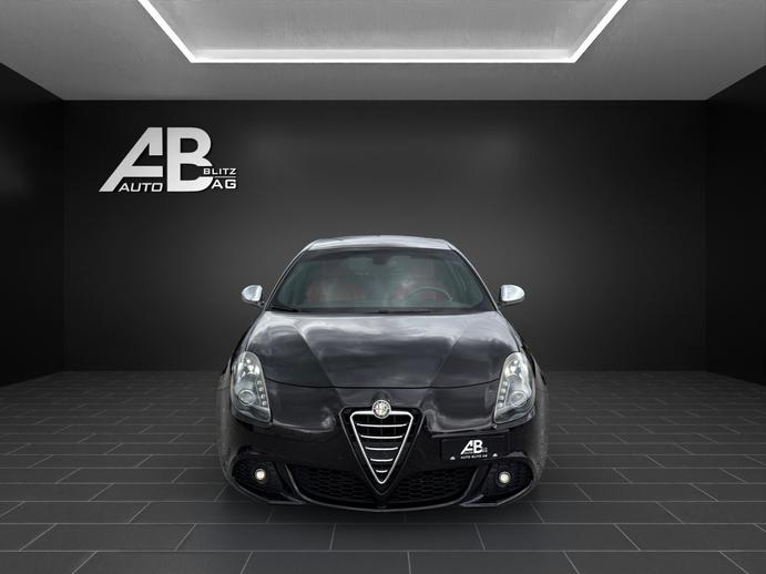 ALFA ROMEO Giulietta 1750 TBi Quadrifoglio Verde mit 235 PS, Benzin, Occasion / Gebraucht, Handschaltung