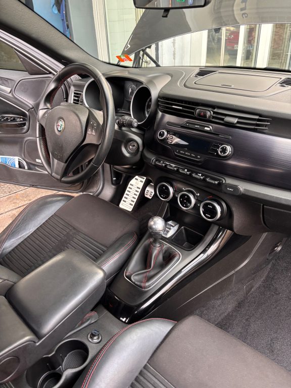ALFA ROMEO GIULIETTA 1.4 TB MA 170 Distinctive, Benzin, Occasion / Gebraucht, Handschaltung - 7