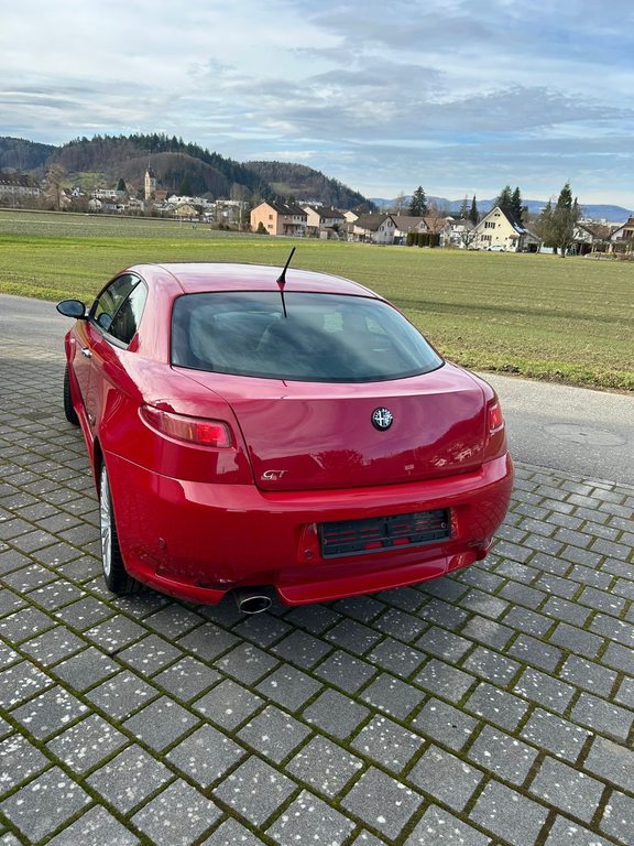 ALFA ROMEO GT 2.0 JTS Distinctive, Essence, Occasion / Utilisé, Manuelle - 4