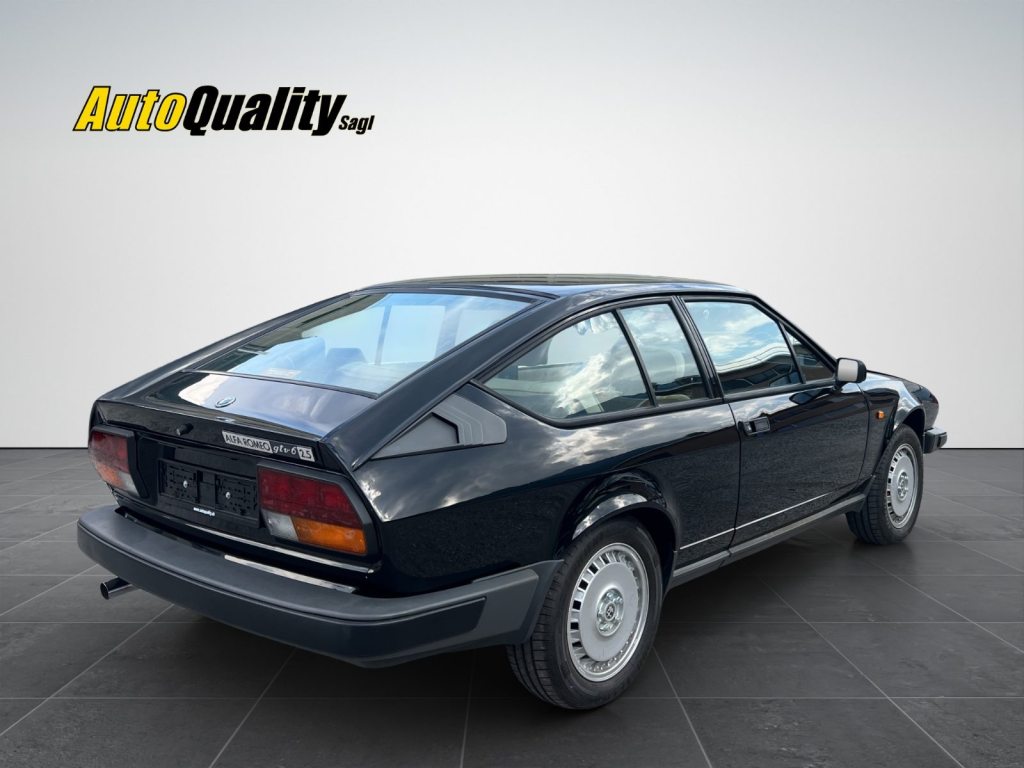 ALFA ROMEO GTV 6 2.5, Petrol, Classic, Manual - 6