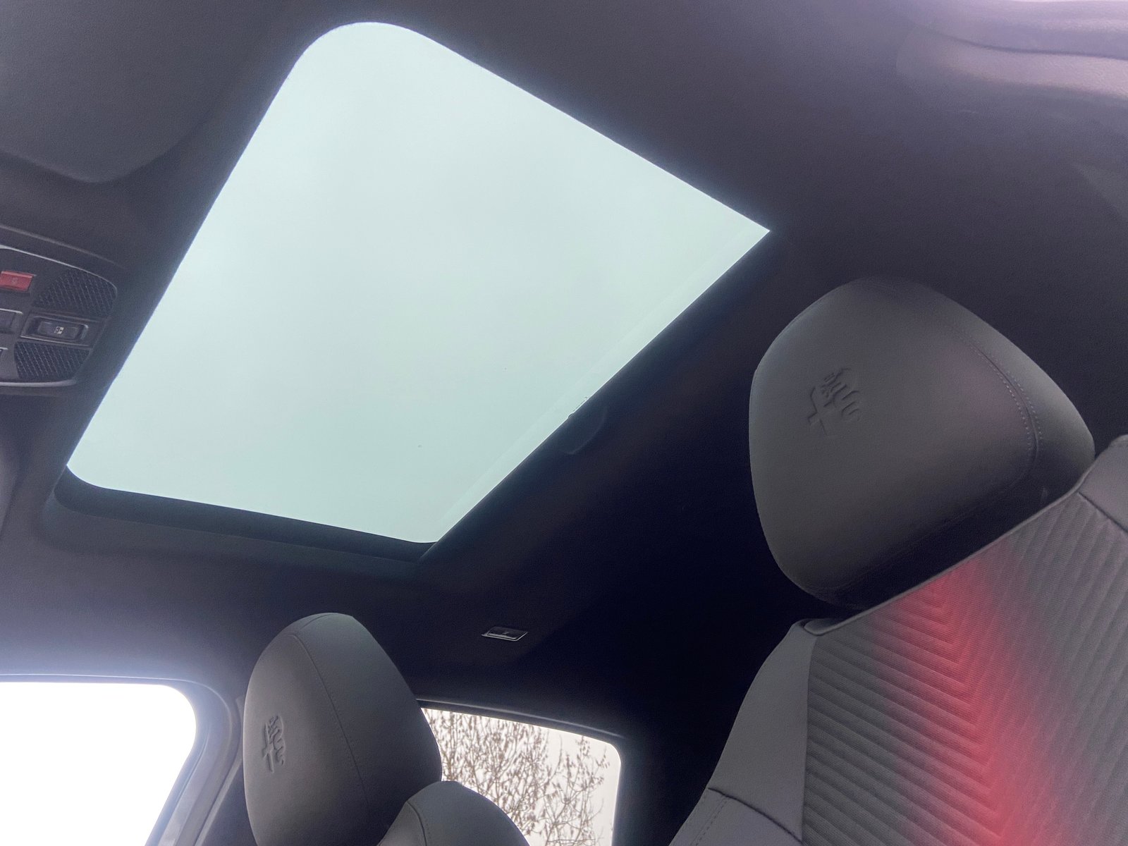 ALFA ROMEO Junior 1.2 48V Hybrid Q4 Sky 4x4, Essence, Voiture nouvelle, Automatique - 4