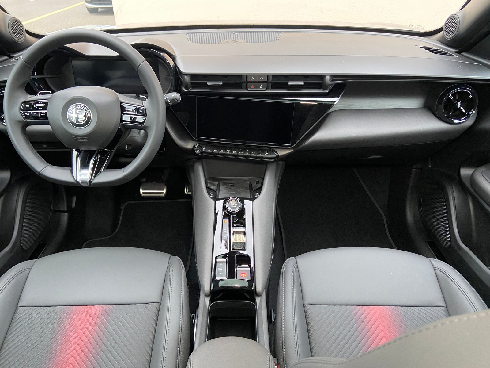 ALFA ROMEO Junior 1.2 48V Hybrid Q4 Sky 4x4, Essence, Voiture nouvelle, Automatique - 5