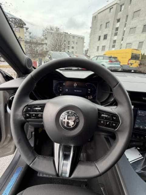 ALFA ROMEO Junior 1.2 Hybrid Q4, Benzin, Neuwagen, Automatik - 7