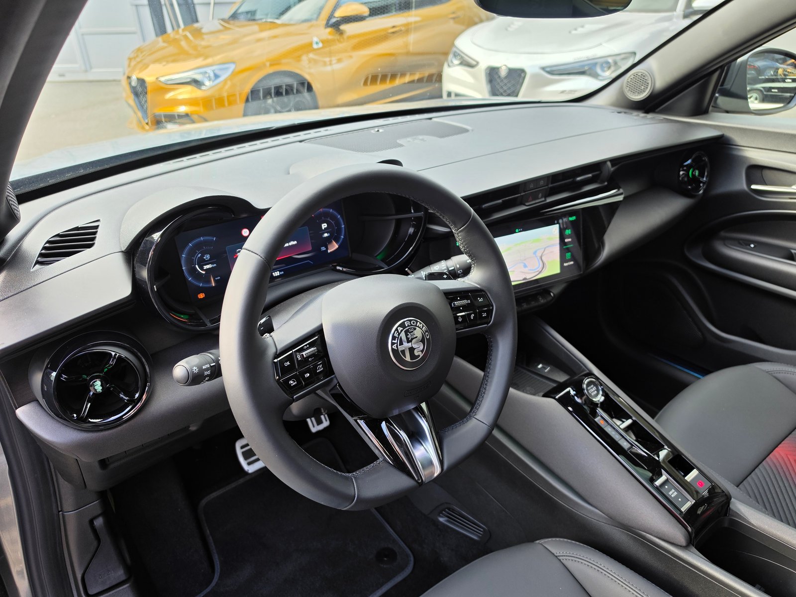 ALFA ROMEO Junior 1.2 Hybrid 145 PS Q4, Benzina, Auto nuove, Automatico - 5