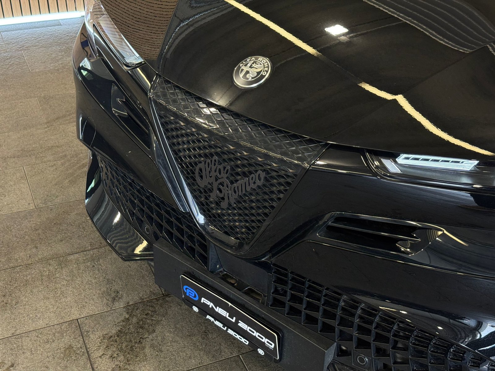 ALFA ROMEO Junior 1.2 48V Hybrid Q4 *Tortona Black*, Benzina, Auto nuove, Automatico - 3