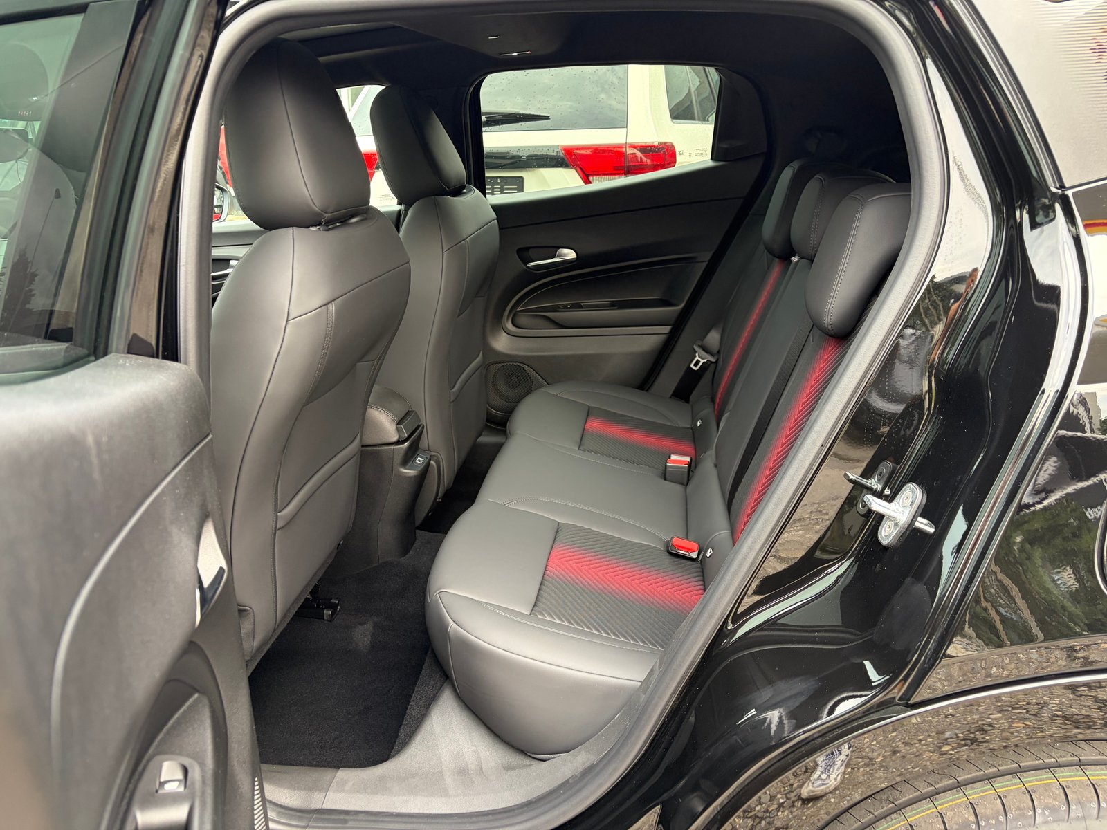 ALFA ROMEO Junior 1.2 48V Hybrid Q4, Essence, Voiture nouvelle, Automatique - 5