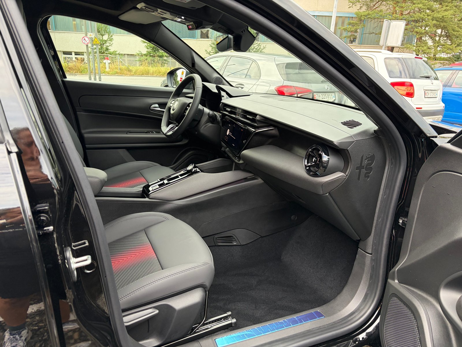 ALFA ROMEO Junior 1.2 48V Hybrid Q4, Essence, Voiture nouvelle, Automatique - 6