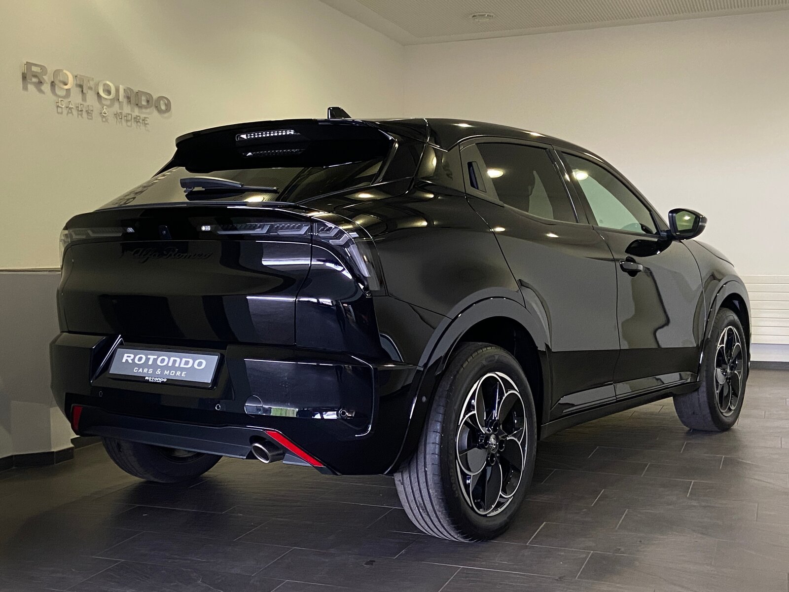 ALFA ROMEO Junior 1.2 48V Hybrid Q4 Tech Speciale 145PS 4x4, Hybride Léger Essence/Électricité, Voiture nouvelle, Automatique - 2