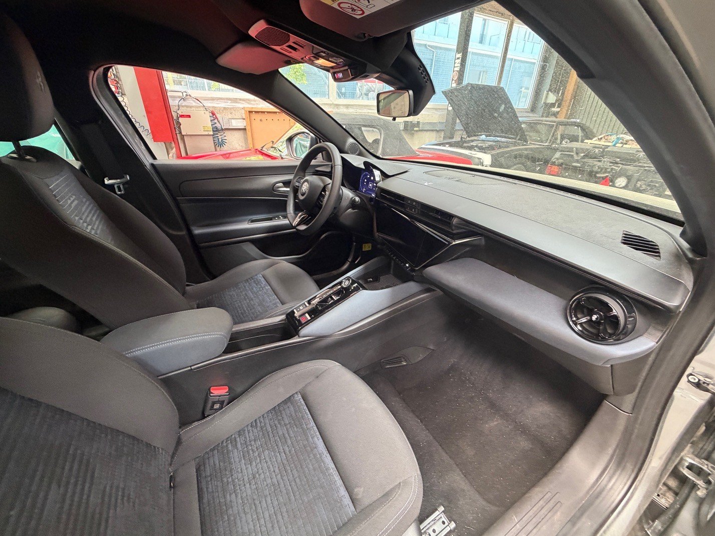 ALFA ROMEO Junior BEV 156 54kWh Sprint, Électrique, Occasion / Utilisé, Manuelle - 7