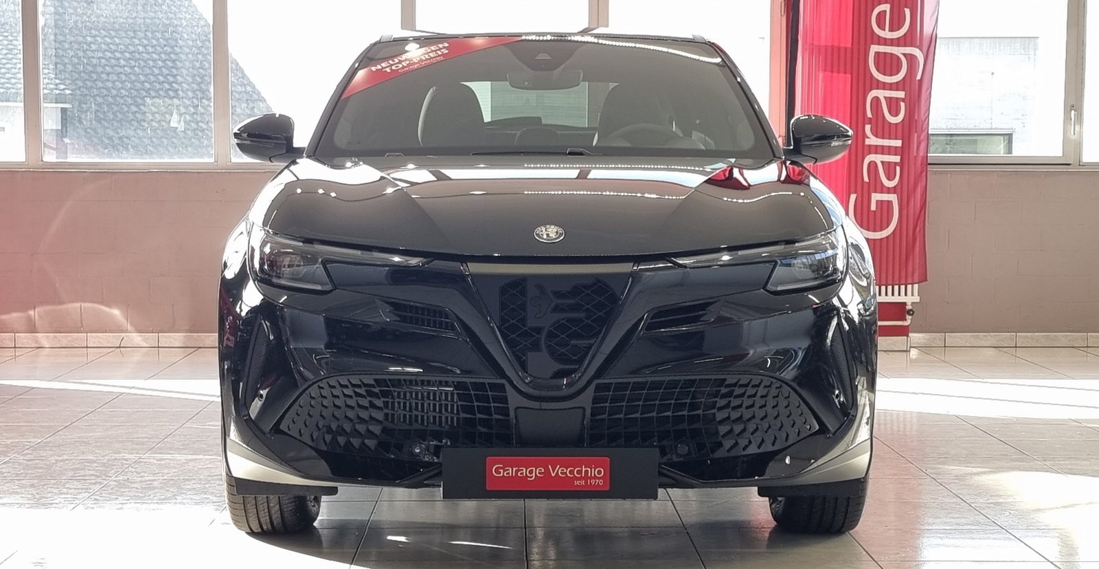 ALFA ROMEO Junior 1.2 Ibrida Q4 Pack Sky&Pack Tech, Hybride Léger Essence/Électricité, Véhicule neuf pré-immatriculé, Automatique