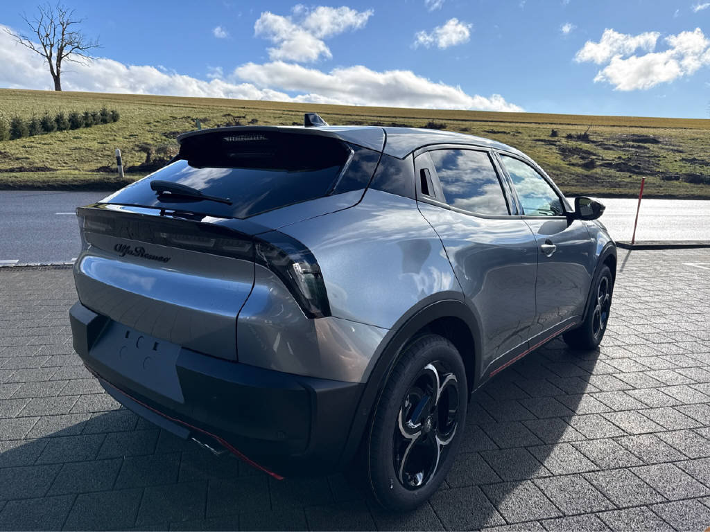 ALFA ROMEO Junior 1.2 Ibrida Speciale, Mild-Hybrid Petrol/Electric, New car, Automatic - 3