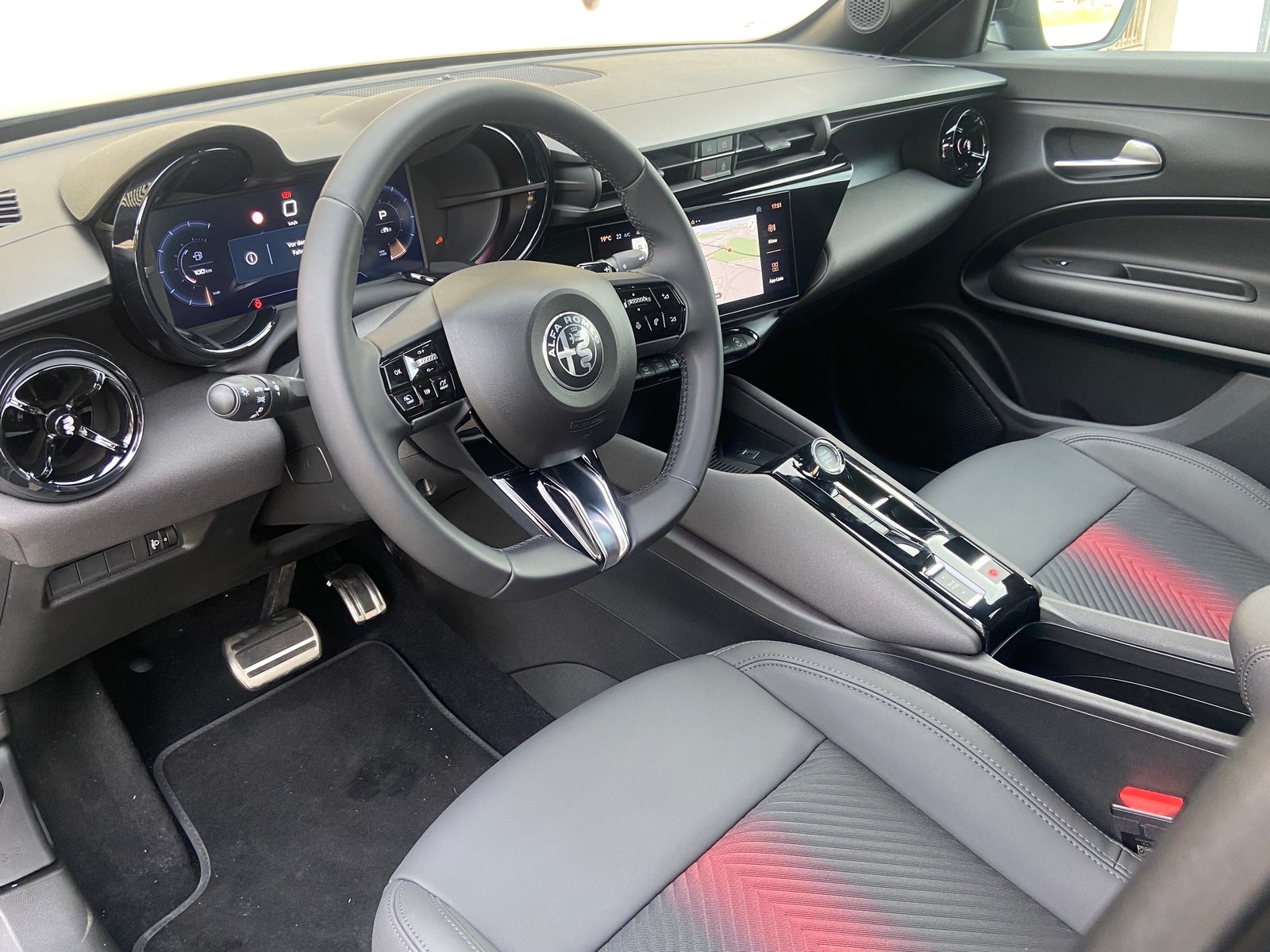 ALFA ROMEO Junior 1.2 48V Hybrid Speciale, Mild-Hybrid Petrol/Electric, New car, Automatic - 5