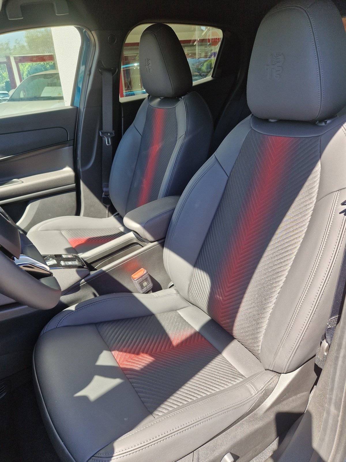 ALFA ROMEO Junior 1.2 48V Hybrid Speciale, Hybride Léger Essence/Électricité, Voiture nouvelle, Automatique - 6