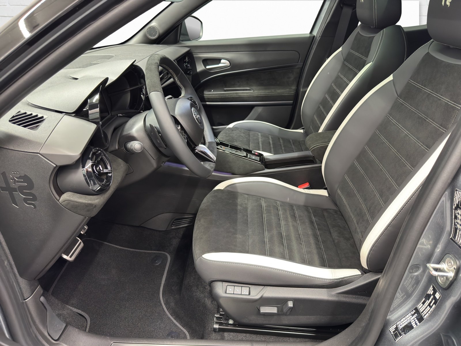ALFA ROMEO Junior 1.2 Sport Speciale, Hybride Leggero Benzina/Elettrica, Auto nuove, Automatico - 7