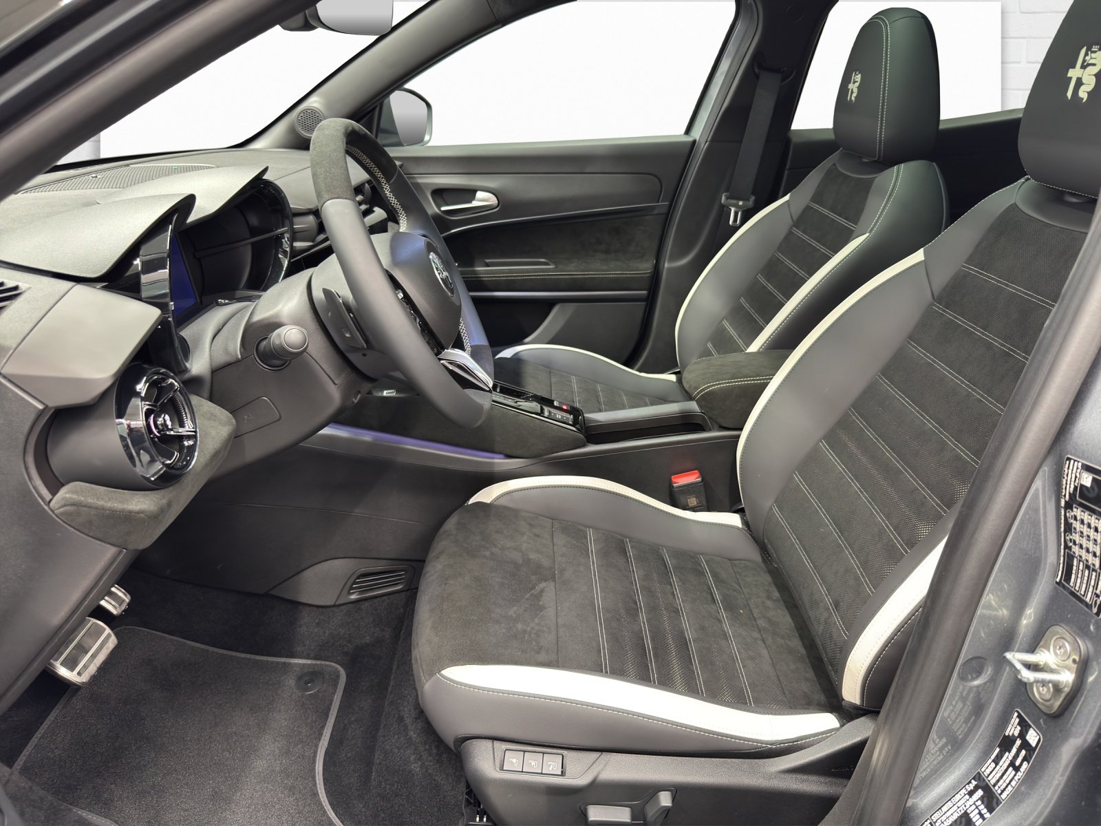 ALFA ROMEO Junior 1.2 Sport Speciale, Mild-Hybrid Benzin/Elektro, Neuwagen, Automatik - 7