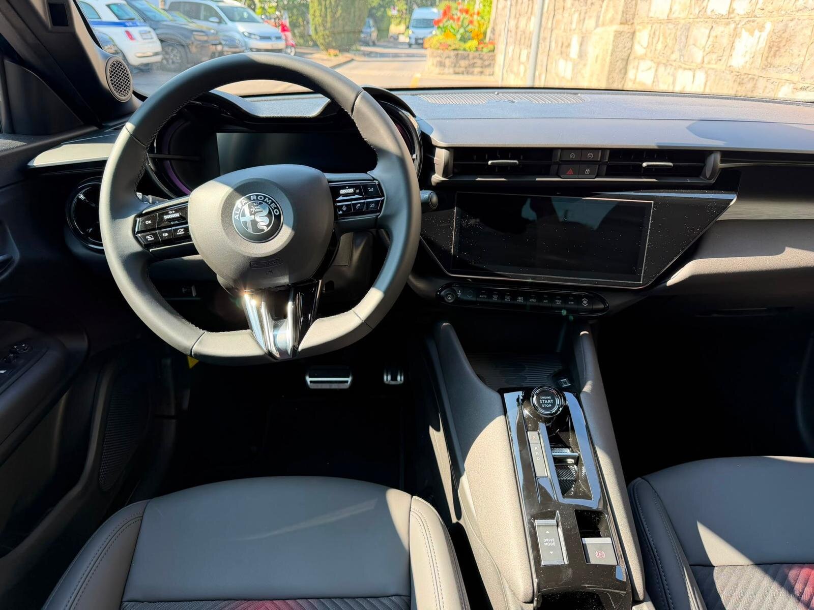 ALFA ROMEO Junior 1.2 48V Hybrid Junior TI, Mild-Hybrid Benzin/Elektro, Neuwagen, Automatik - 5