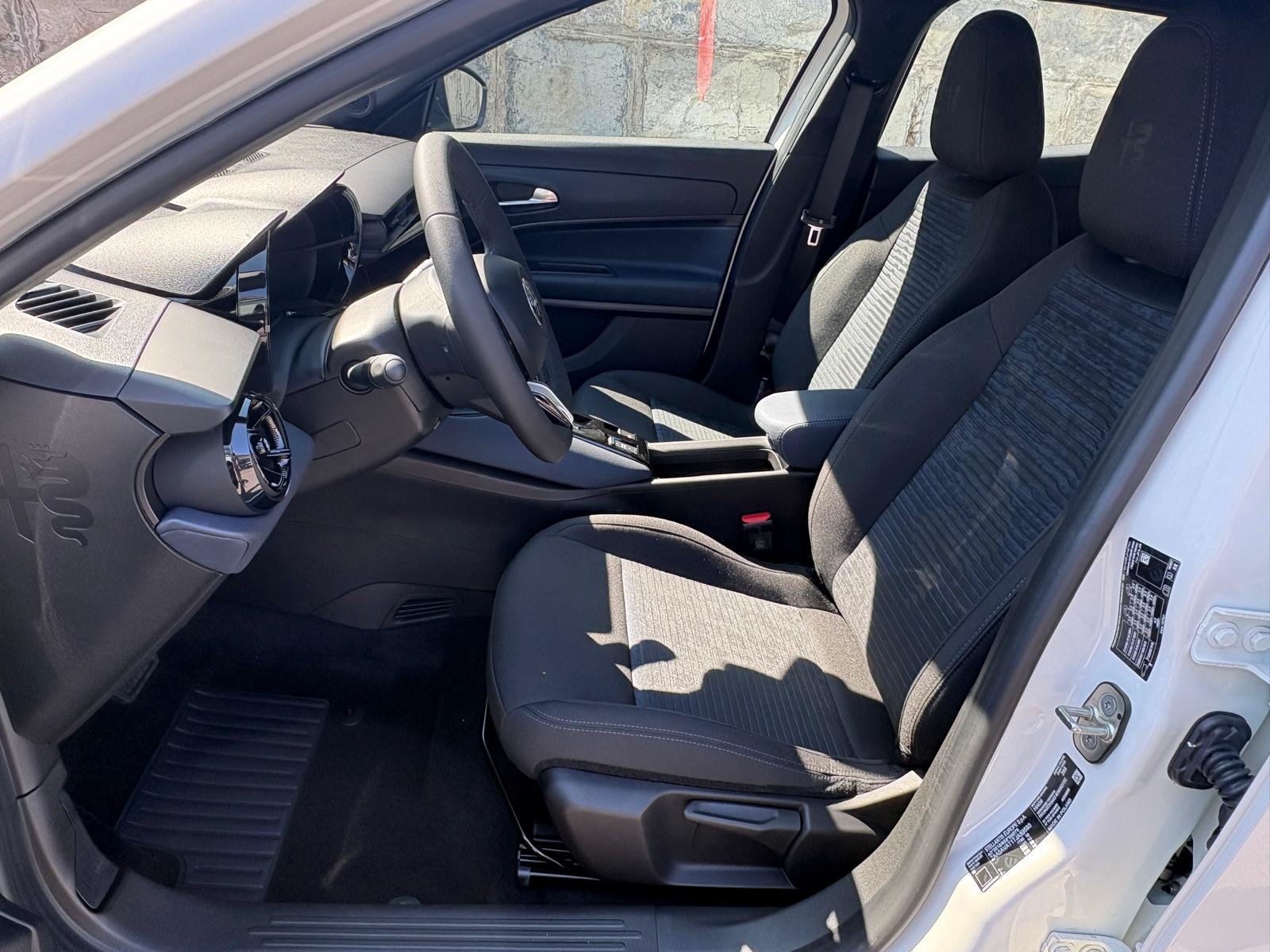 ALFA ROMEO Junior 1.2 48V Hybrid Junior, Mild-Hybrid Benzin/Elektro, Neuwagen, Automatik - 7