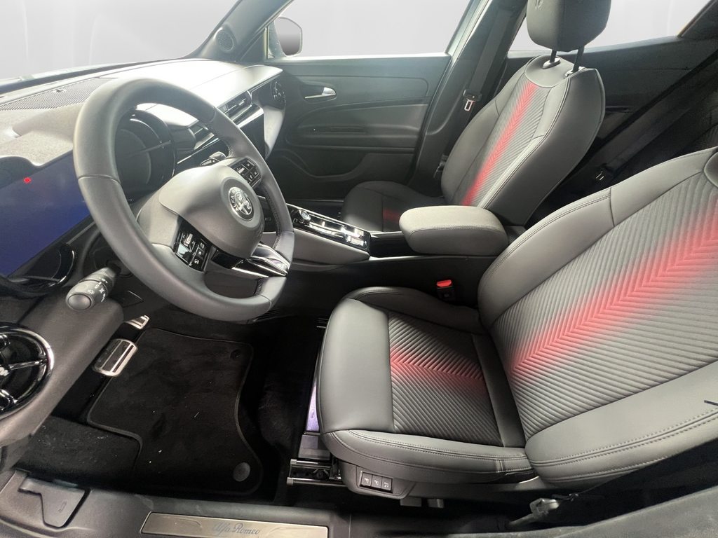 ALFA ROMEO Junior 1.2 Ibrida Speciale, Mild-Hybrid Benzin/Elektro, Occasion / Gebraucht, Automatik - 6