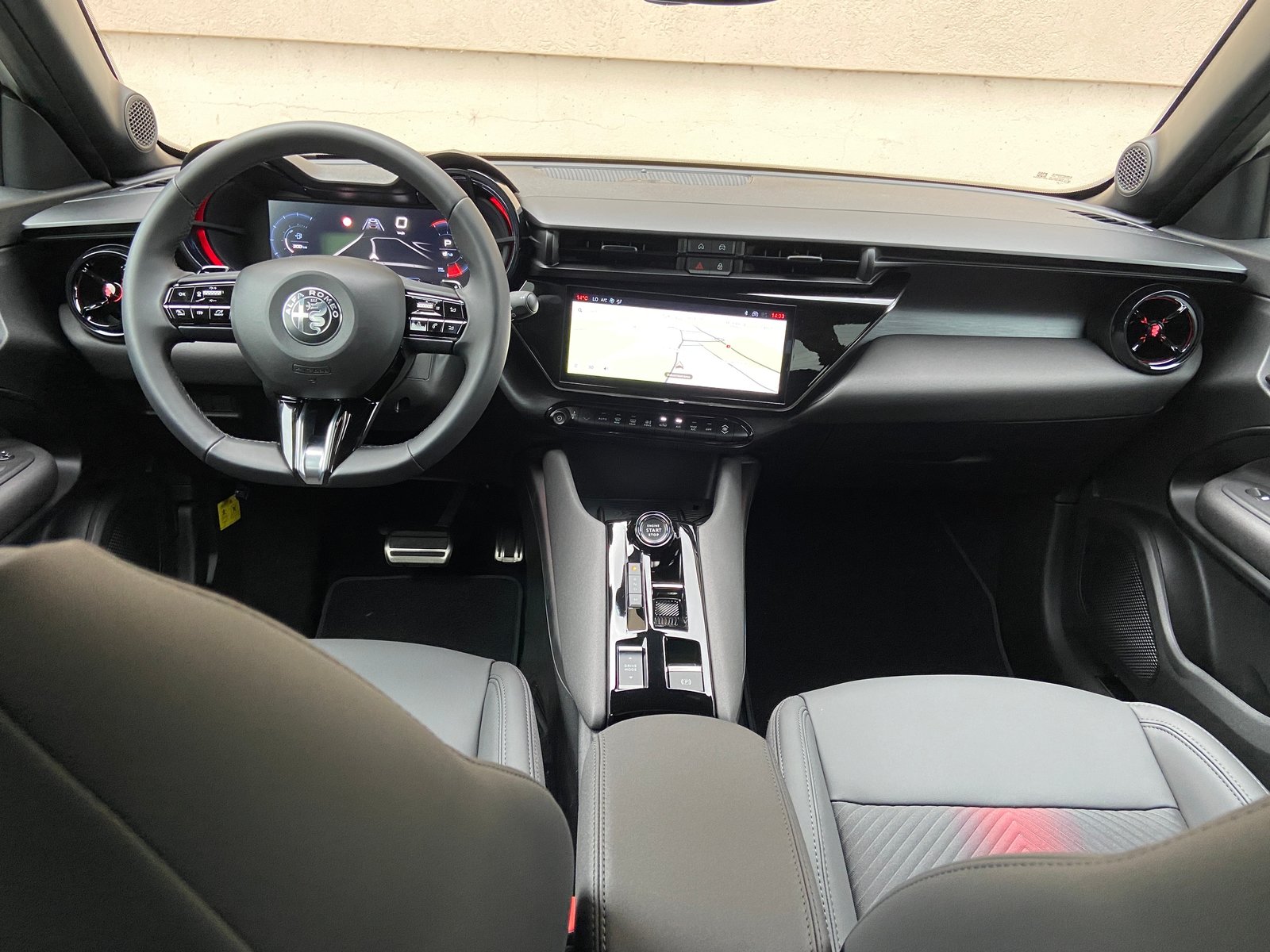 ALFA ROMEO Junior 1.2 48V Hybrid Speciale Tech, Hybride Léger Essence/Électricité, Occasion / Utilisé, Automatique - 4