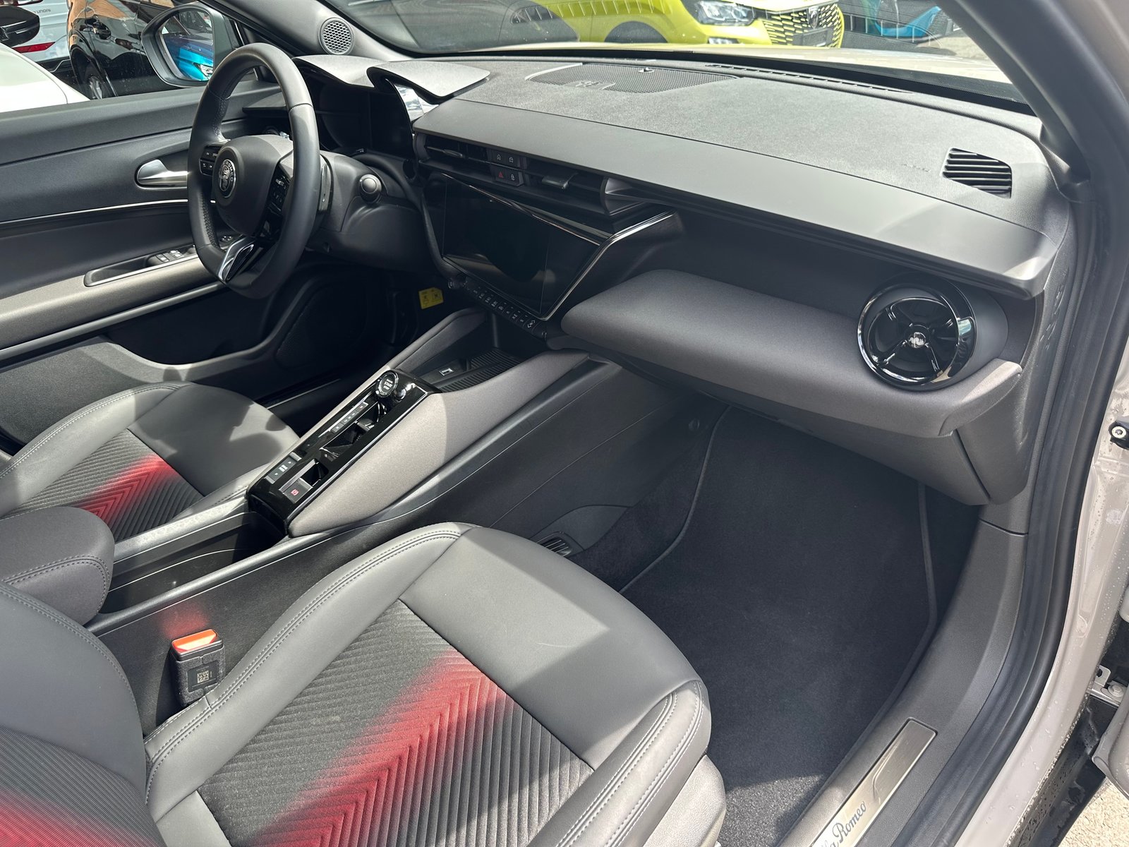 ALFA ROMEO Junior 1.2 48V Hybrid Speciale Pack Tech, Mild-Hybrid Benzin/Elektro, Occasion / Gebraucht, Automatik - 5