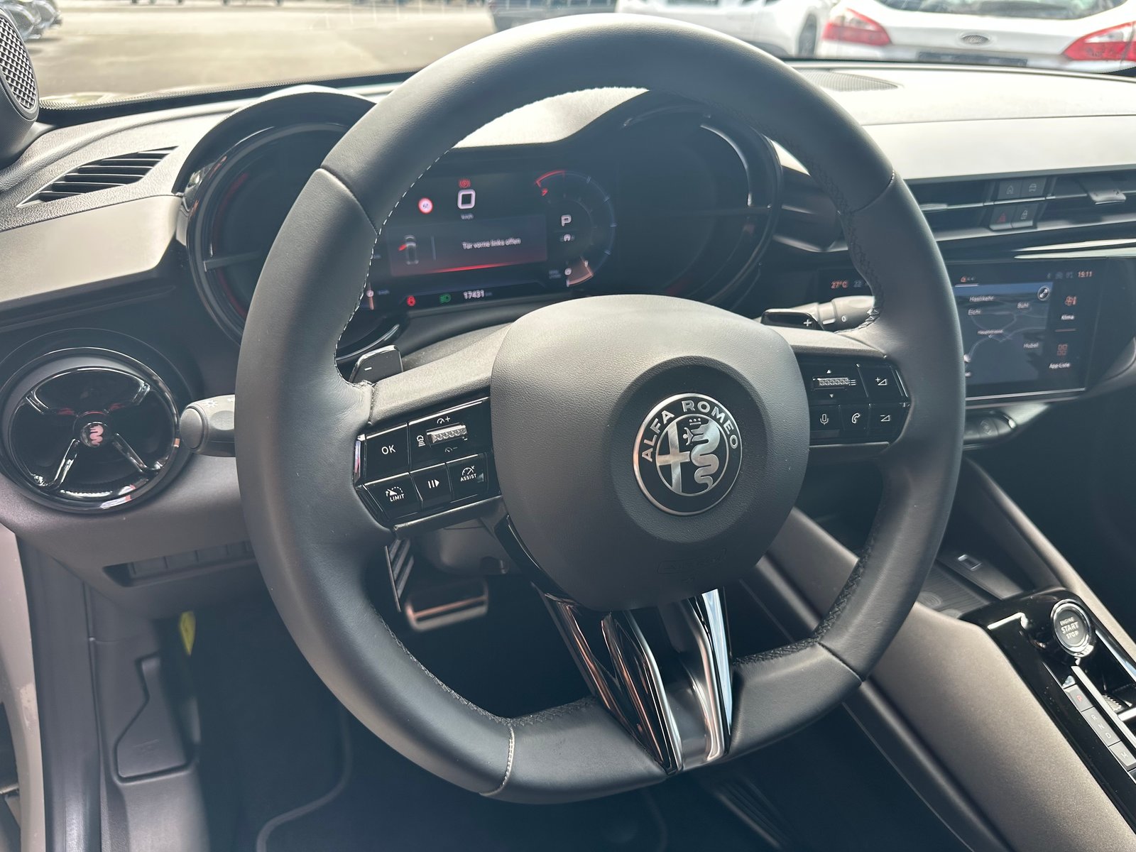 ALFA ROMEO Junior 1.2 48V Hybrid Speciale Pack Tech, Mild-Hybrid Benzin/Elektro, Occasion / Gebraucht, Automatik - 7