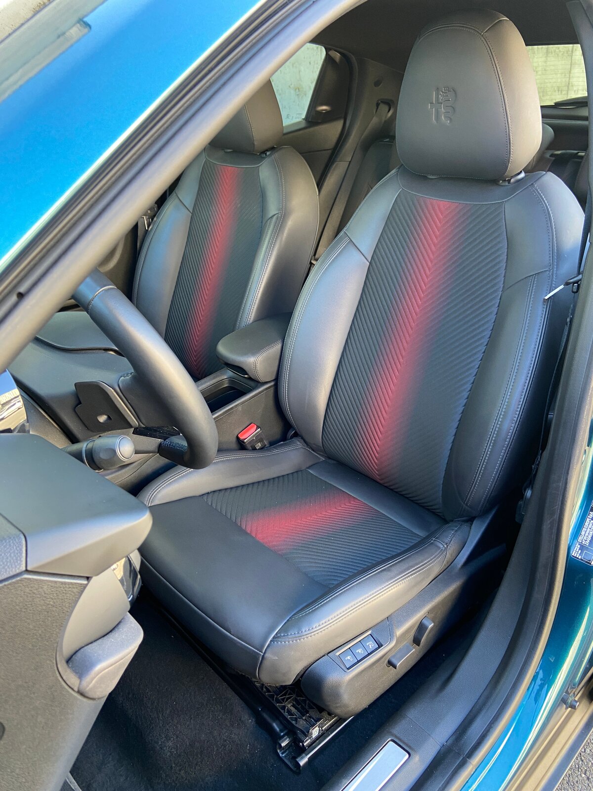 ALFA ROMEO Junior 1.2 48V Hybrid Speciale, Mild-Hybrid Benzin/Elektro, Occasion / Gebraucht, Automatik - 7