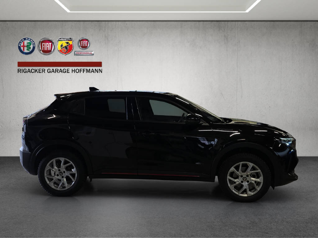 ALFA ROMEO Junior 1.2 48V Hybrid Speciale 8-fach bereift, Mild-Hybrid Petrol/Electric, Second hand / Used, Automatic - 3